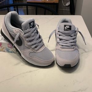 Nike MD Runner 2 Men’s BRAND NEW!!!